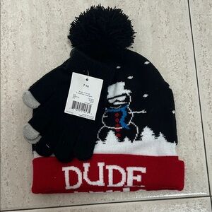 NEW 🆕 Kids Winter Hat and Gloves Set - Black and Red 7-16 yrs
